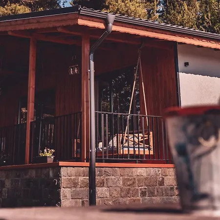 Dakota Forest Retreat Villa *