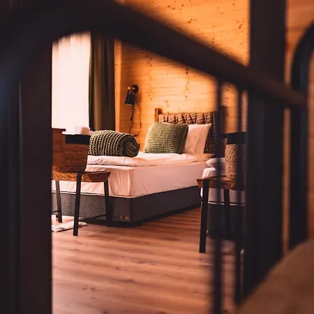 Dakota Forest Retreat * Tsigov Chark