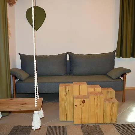 Dakota Forest Retreat *