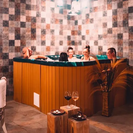 Dakota Forest Retreat ツィゴフ・チャルク