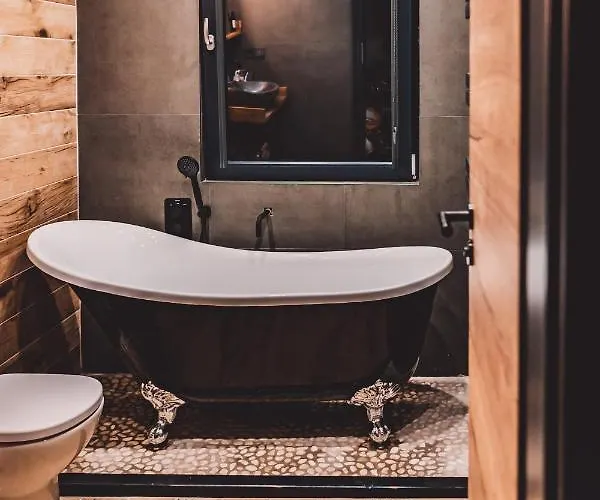 Villa Dakota Forest Retreat *