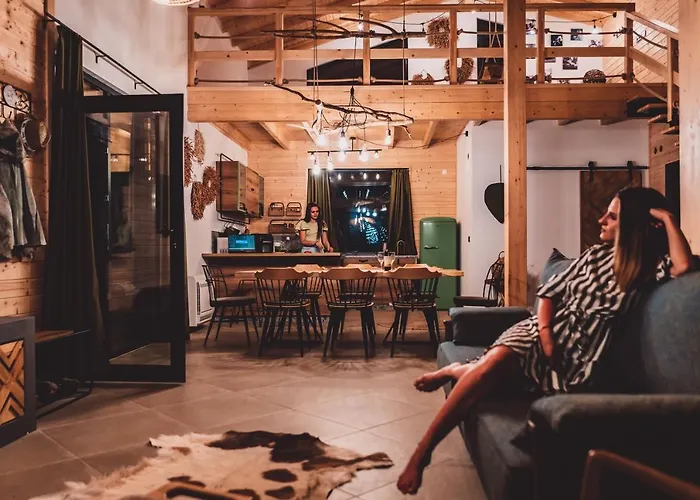 Dakota Forest Retreat Villa *