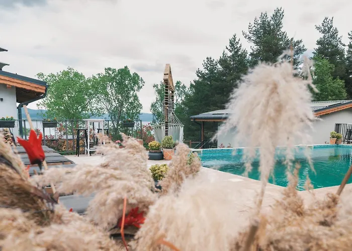 Dakota Forest Retreat Villa *